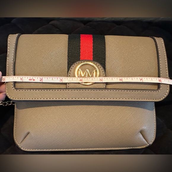 Marilyn Monroe Convertible Crossbody or Waist/Belt Purse - Picture 2 of 4